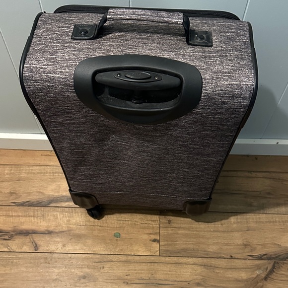 Victoria's Secret Travel Bag in Gray and White - Picture 3 of 5